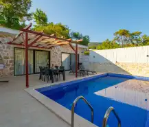 villa-stone-house-2-balayi-evini-kirala47_66.jpg