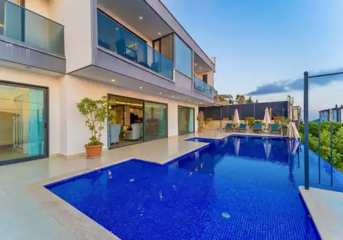 Villa June