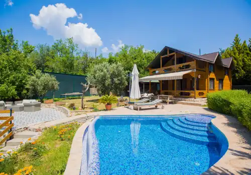 Muhafazakar Villa Zeytin Evi İslamlar
