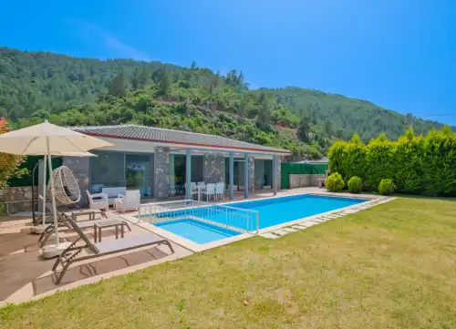 Villa Zevona 1