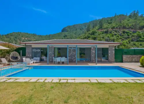 Villa Zevona 1