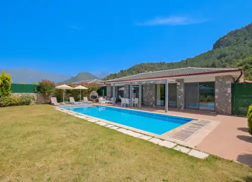 Villa Zevona 1