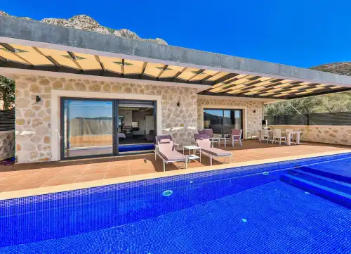 Balayı Villası Panamera Kalkan