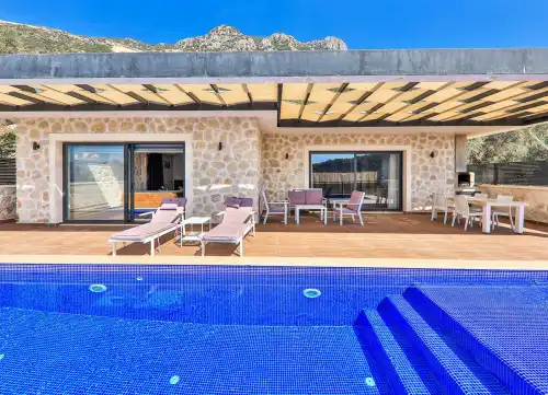 Balayı Villası Panamera Kalkan