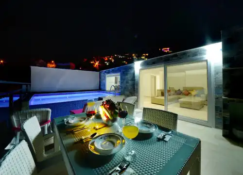 Villa Çatı Evi Kalkan