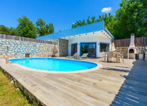 Villa Yek Üzümlü