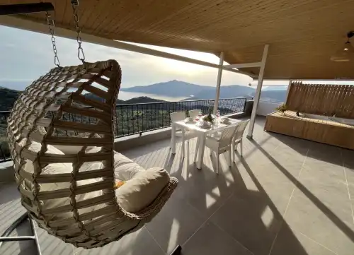 Suit Arya Kalkan