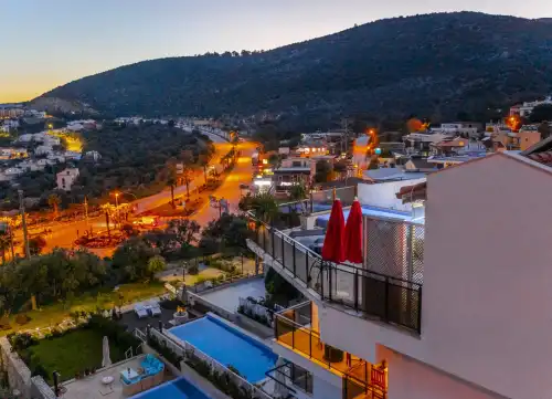 Suit Karmen Kalkan