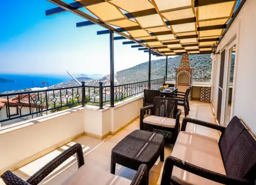 Suit White Roof Kalkan
