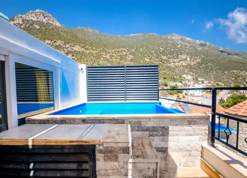 Suit White Roof Kalkan