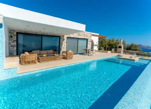 Villa Whisper 1
