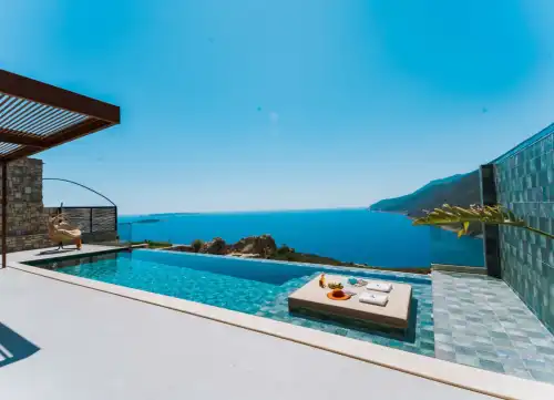 Villa Whisper 2