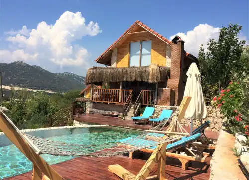 Balayı Villası Ambar Ceviz Sarıbelen
