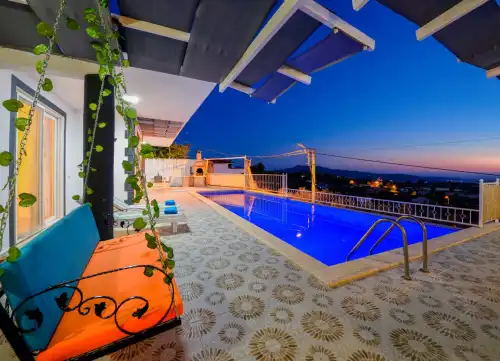 Muhafazakar Villa Atlas Üzümlü