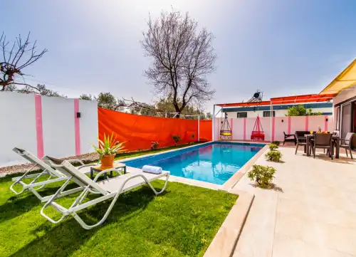 Villa Büşra Üzümlü