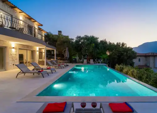 Villa Calista Duo