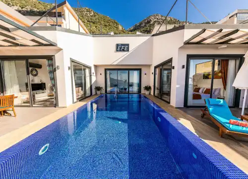 Muhafazakar Villa Efe Kalkan