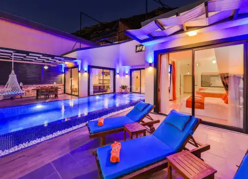 Muhafazakar Villa Efe Kalkan