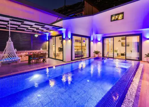Muhafazakar Villa Efe Kalkan