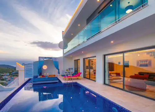Muhafazakar Villa Etiler Kalkan 