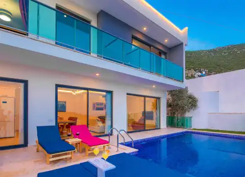 Muhafazakar Villa Etiler Kalkan 