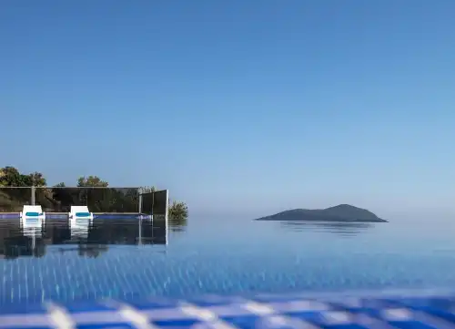 Falcon Exclusive Kalkan