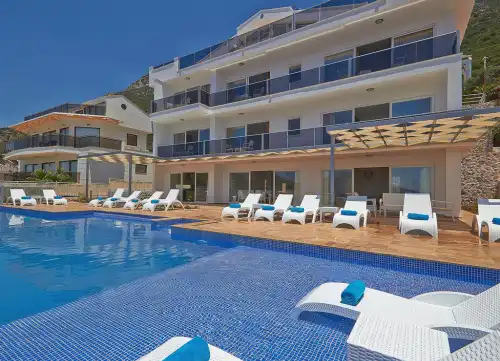 Falcon Exclusive Kalkan