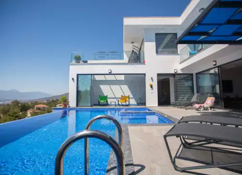 Villa Fantastic Üzümlü