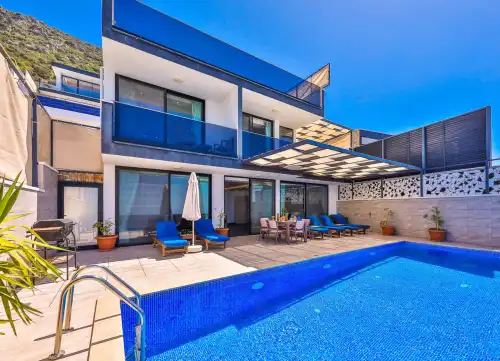 Muhafazakar Villa Kardelen Kalkan 