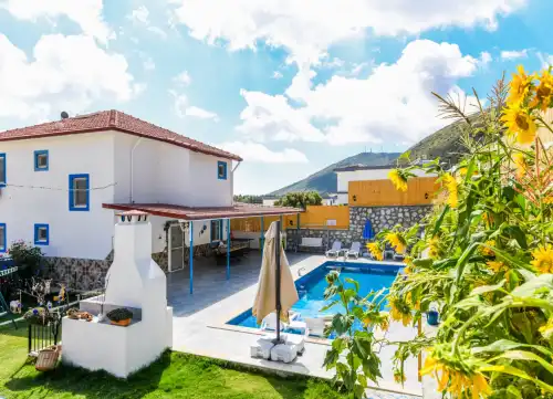 Muhafazakar Villa Katibin Konağı Sarıbelen