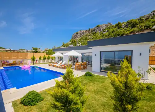 Villa Neco Doğu