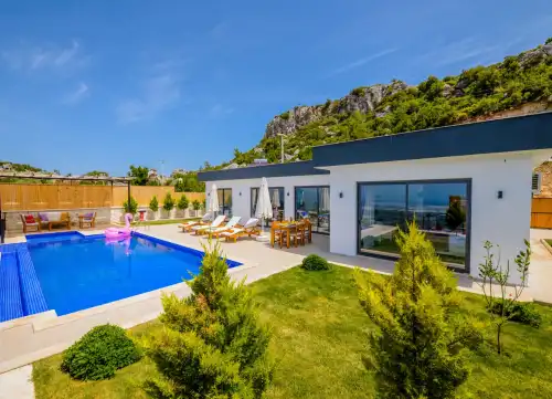 Villa Neco Doğu