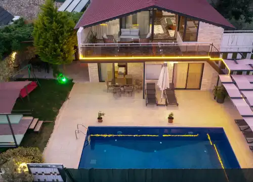 Muhafazakar Villa Reyhan İslamlar