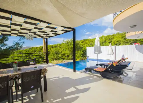 Muhafazakar Villa Truva Kalkan