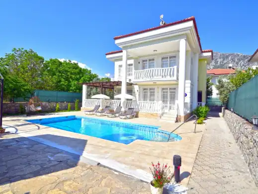 evini-kirala-villa-alya-uzumlu-41_1920x1279_253.jpeg