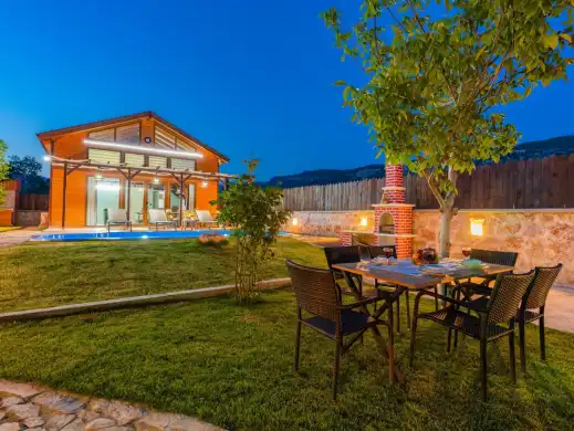 evini-kirala-villa-nazoglu-bezirgan-17_1919x1280_858.jpg