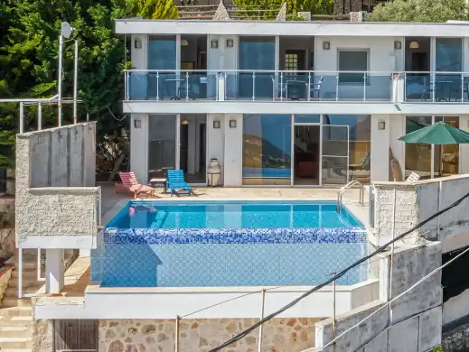 evini-kirala-villa-zeytin-uzumlu-oganvillalari-43_1920x1079_543.jpg