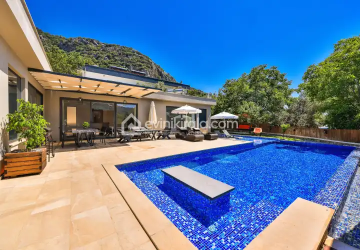 evini-kirala-villa-aqua-luxury-discekim-16_1920x1280_964.jpg