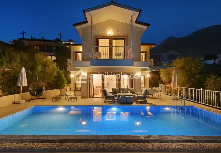 evini-kirala-villa-selene-ibrahimsalvarli-13_1920x1280_975.jpg