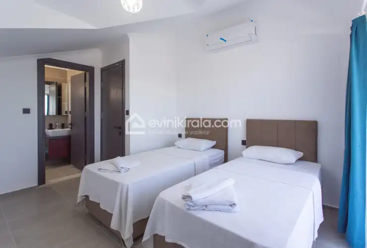bs-v1-villa-nes-1-12-6176.jpg