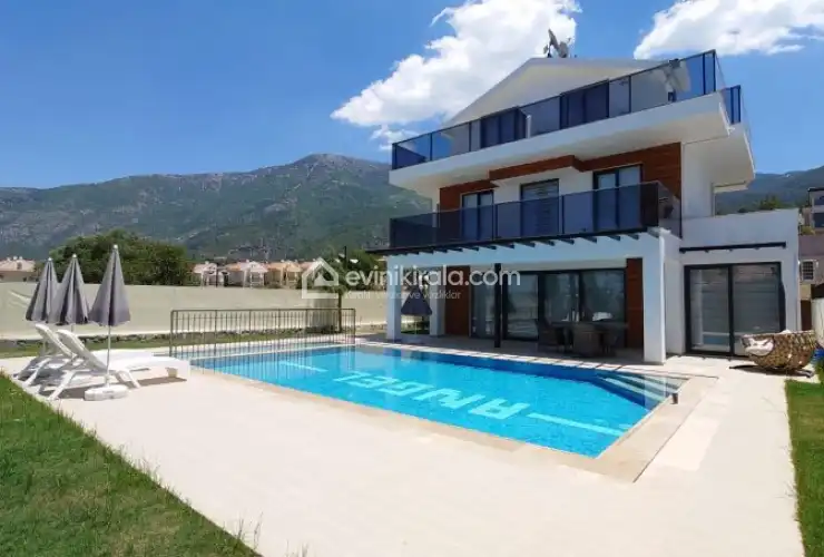 bs-v1-villa-nes-2-4-4647.jpg