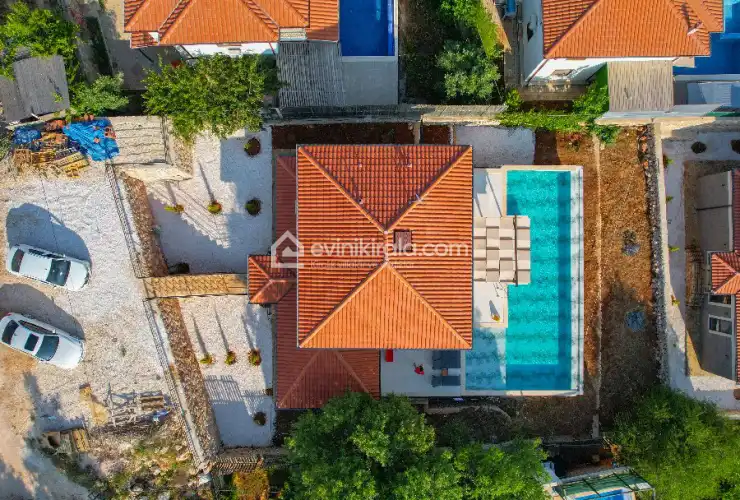 evibi-kirala-villa-aden-cukurbag-37_360.JPG