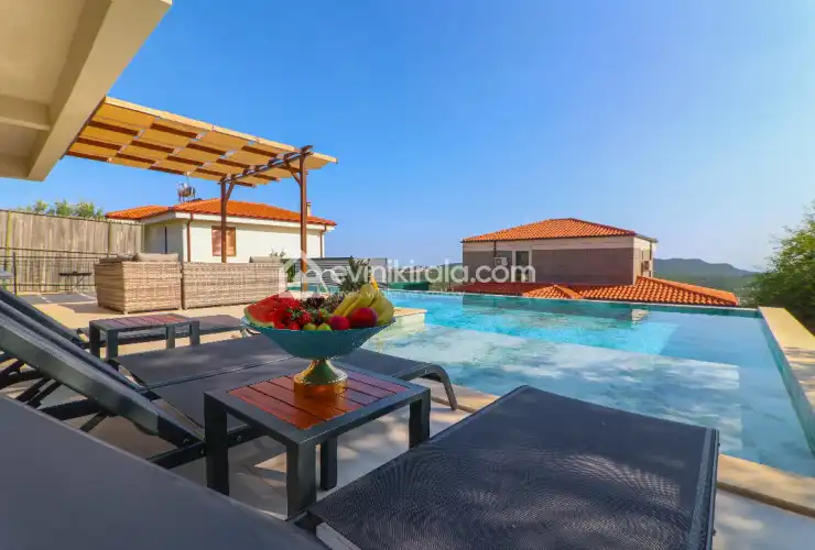 evibi-kirala-villa-aden-cukurbag-6_301.JPG