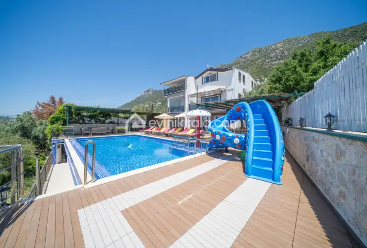 evini-kirala-villa-akca-erdogan-2025-1_909.jpg