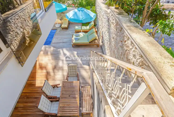 evini-kirala-villa-alp-kalkan-ortaalan-56_1920x1079_735.jpg