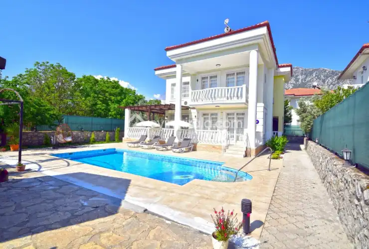 evini-kirala-villa-alya-uzumlu-41_1920x1279_253.jpeg