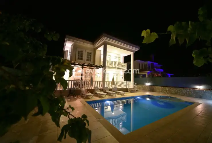 evini-kirala-villa-alya-uzumlu-44_1920x1279_802.jpeg