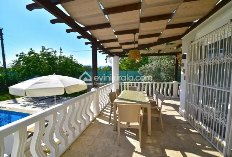 evini-kirala-villa-alya-uzumlu-4_1920x1279_909.jpeg