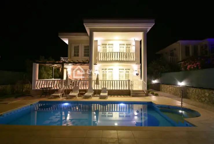 evini-kirala-villa-alya-uzumlu-5_1920x1279_283.jpeg