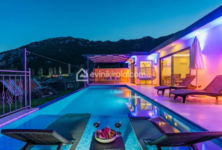 evini-kirala-villa-aperlai-ikizce-37_1920x1269_370.jpg